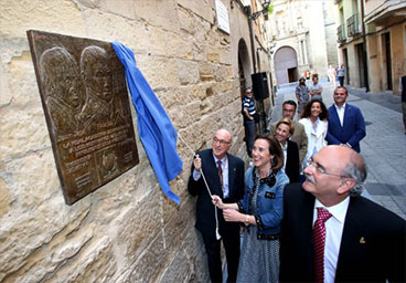 Placa Delhuyar 2017 homenaje delhuyar becada