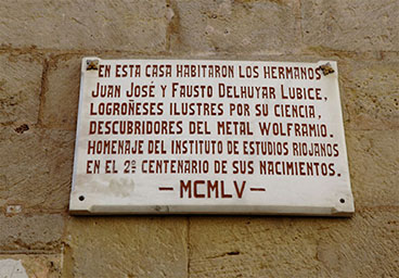 Placa conmemorativa Hnos. Delhuyar placa conmemorativa delhuyar